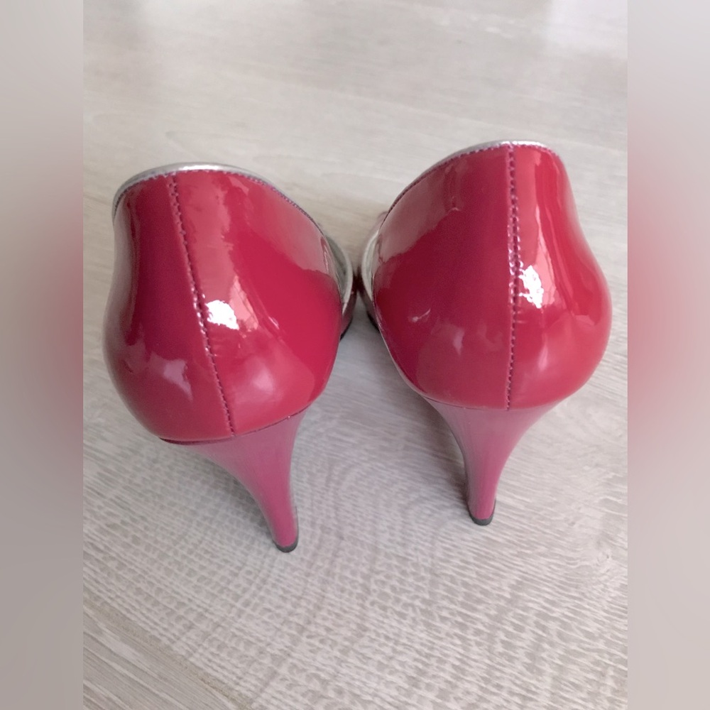 Vintage Y2K GUESS Cutout Patent Leather Peep-Toe Heels - Picture 5 of 8